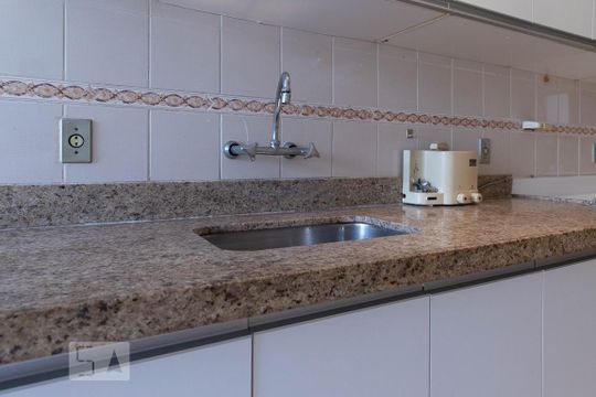 Cozinha  de apartamento para alugar com 2 quartos, 282m² em Recreio dos Bandeirantes, Rio de Janeiro