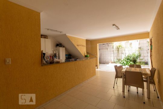 Garagem de casa para alugar com 4 quartos, 292m² em Sítio da Figueira, São Paulo