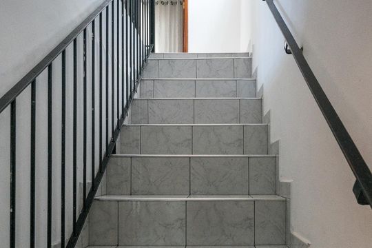 Escadas de casa à venda com 2 quartos, 299m² em Santana, São Paulo