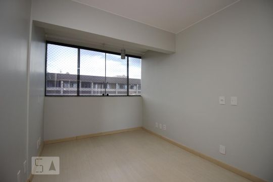 Quarto 2 de apartamento para alugar com 2 quartos, 57m² em Cruzeiro Novo, Brasília
