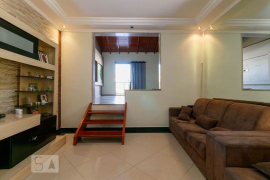 Sala 1 de casa à venda com 4 quartos, 250m² em Jardim Nordeste, São Paulo