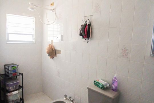 Banheiro da Suíte de casa à venda com 3 quartos, 315m² em Vila Carmosina, São Paulo