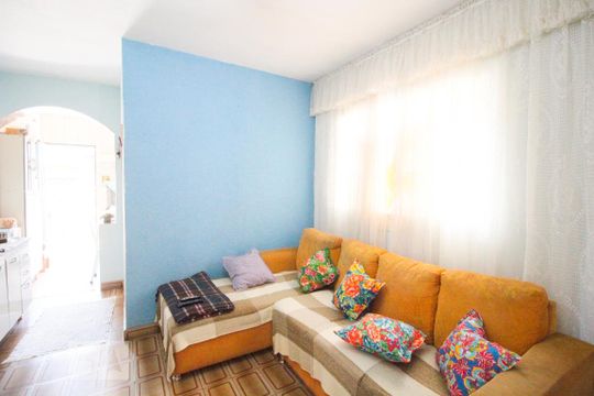 Sala de casa à venda com 3 quartos, 315m² em Vila Carmosina, São Paulo