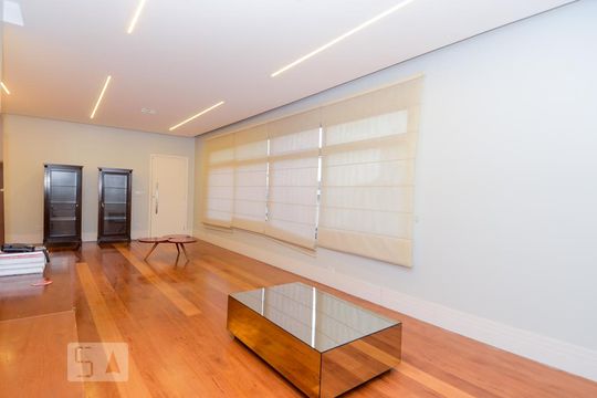 Sala de Estar de casa à venda com 5 quartos, 411m² em Vila Augusta, Guarulhos
