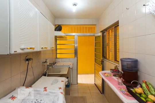 Área de Serviço de casa à venda com 3 quartos, 230m² em Jardim Cotiana, São Paulo