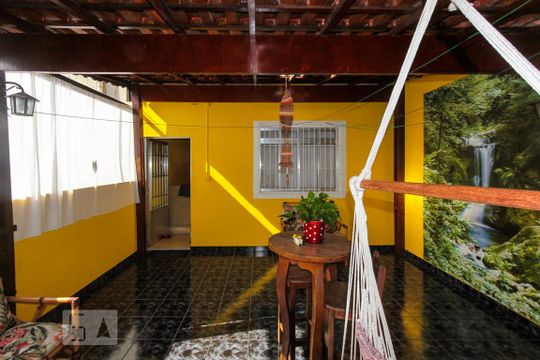 varanda de casa à venda com 3 quartos, 230m² em Jardim Cotiana, São Paulo