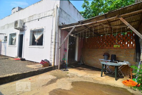 Pátio de casa à venda com 3 quartos, 119m² em Estância Velha, Canoas