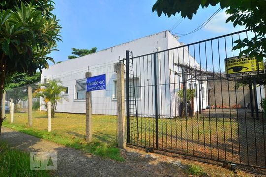 Fachada de casa à venda com 3 quartos, 119m² em Estância Velha, Canoas