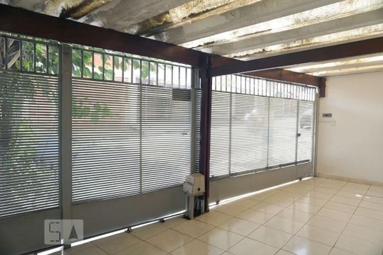 Garagem de casa à venda com 3 quartos, 154m² em Chácara Cruzeiro do Sul, São Paulo