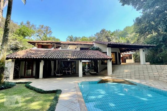 Área Externa de casa à venda com 4 quartos, 950m² em Chácara Flora, São Paulo