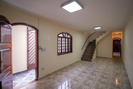 Casa à venda com 3 quartos, 130m² em Vila Ema, São Paulo