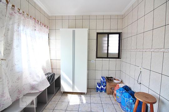 Dispensa  de casa à venda com 3 quartos, 200m² em Independência, São Bernardo do Campo