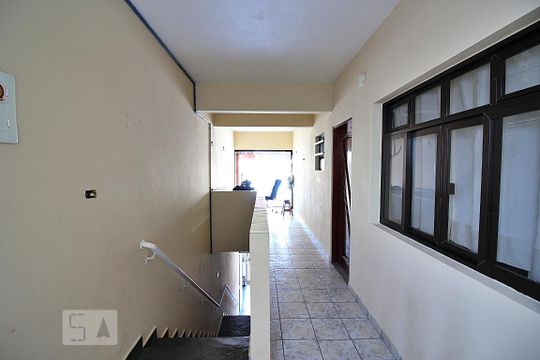 Corredor de casa à venda com 3 quartos, 200m² em Independência, São Bernardo do Campo