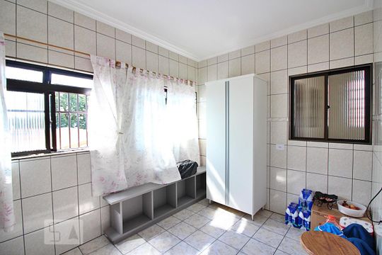 Dispensa  de casa à venda com 3 quartos, 200m² em Independência, São Bernardo do Campo