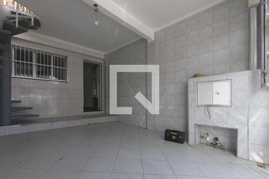 Garagem de casa à venda com 3 quartos, 129m² em Jardim Bom Clima, Guarulhos
