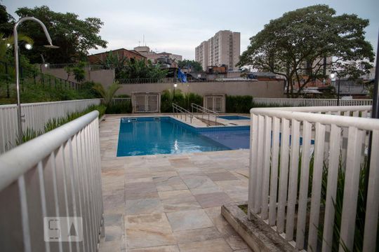 Apartamento à venda com 2 quartos, 49m² em Campanário, Diadema