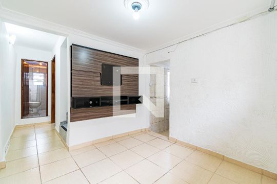 Casa para alugar com 2 quartos, 50m² em Vila Babilônia, São Paulo