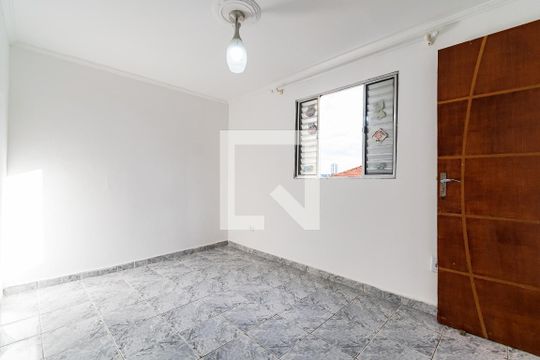 Suíte de casa para alugar com 2 quartos, 50m² em Vila Babilônia, São Paulo