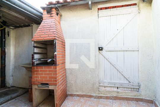 Churrasqueira de casa para alugar com 2 quartos, 50m² em Vila Babilônia, São Paulo
