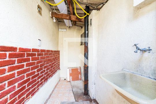 Lavanderia de casa para alugar com 2 quartos, 50m² em Vila Babilônia, São Paulo