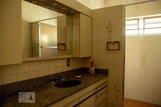 Banheiro 1 de casa à venda com 3 quartos, 110m² em Jardim Japão, São Paulo