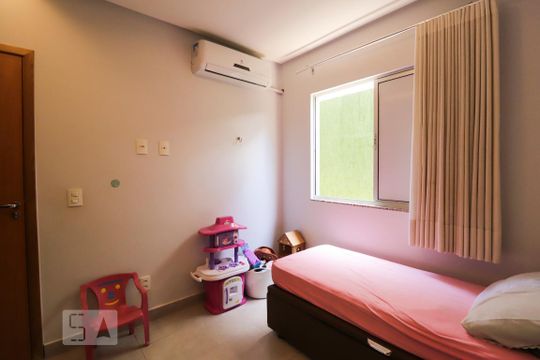Quarto 1 de casa de condomínio à venda com 3 quartos, 115m² em Jardim Guanabara Ii, Goiânia