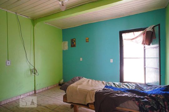 Sala de casa à venda com 3 quartos, 85m² em Niterói, Canoas