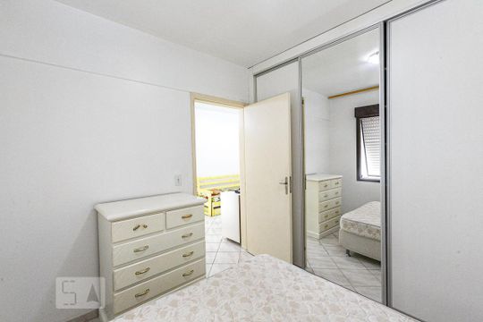 Quarto 1 de apartamento para alugar com 1 quarto, 36m² em Centro Histórico, Porto Alegre