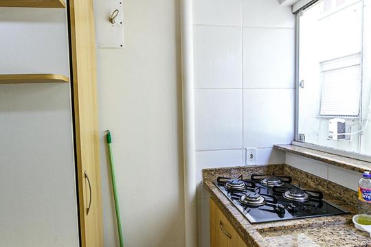 Sala/Cozinha de apartamento para alugar com 1 quarto, 36m² em Centro Histórico, Porto Alegre