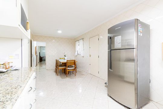 Cozinha de casa à venda com 3 quartos, 200m² em Vila do Encontro, São Paulo