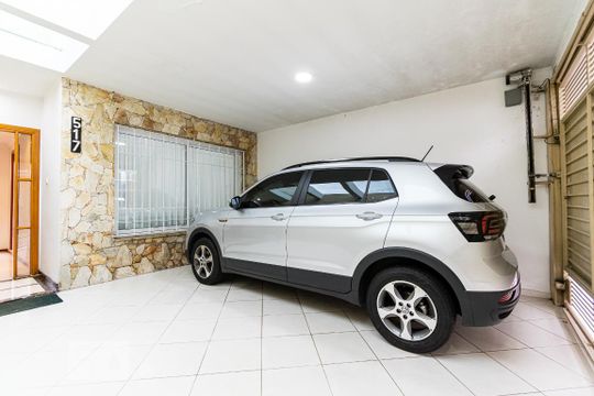 Garagem de casa à venda com 3 quartos, 200m² em Vila do Encontro, São Paulo