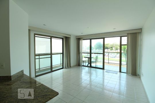 Sala de apartamento para alugar com 2 quartos, 85m² em Recreio dos Bandeirantes, Rio de Janeiro