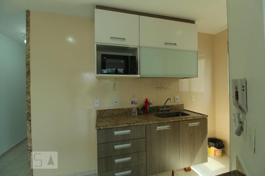 Cozinha de apartamento para alugar com 2 quartos, 85m² em Recreio dos Bandeirantes, Rio de Janeiro
