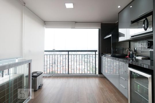 Varanda gourmet de kitnet/studio à venda com 1 quarto, 38m² em Jardim Flor da Montanha, Guarulhos