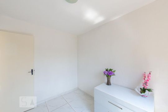 Quarto 1 de apartamento para alugar com 2 quartos, 46m² em Jardim Antártica, São Paulo