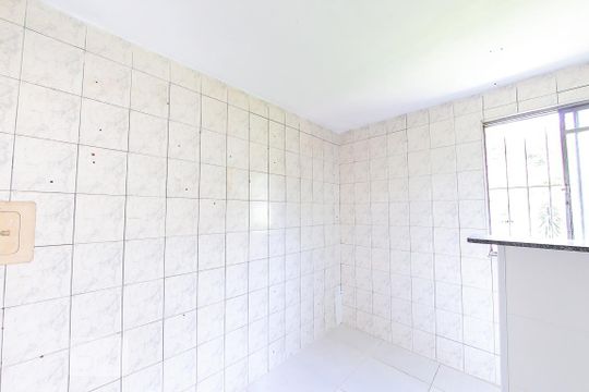 Cozinha de apartamento para alugar com 2 quartos, 46m² em Jardim Antártica, São Paulo