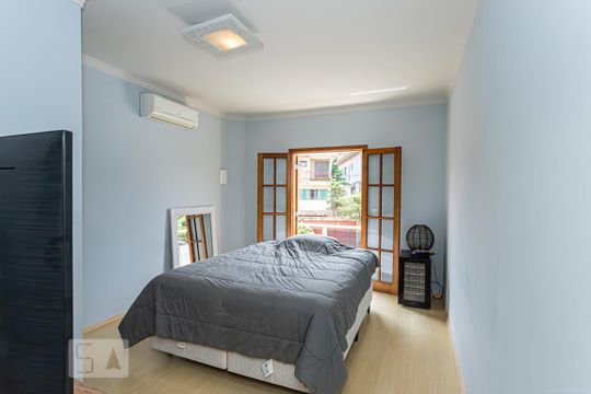 Suite 1 de casa à venda com 4 quartos, 264m² em Parque São Domingos, São Paulo