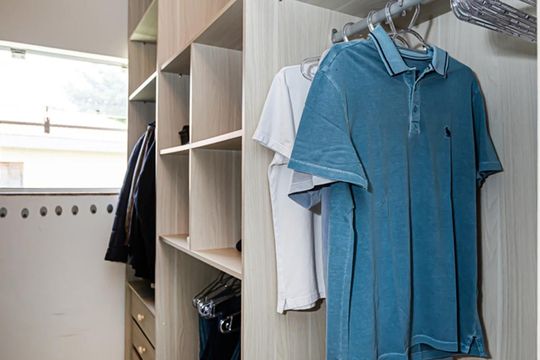 Closet suite 1 de casa à venda com 4 quartos, 264m² em Parque São Domingos, São Paulo