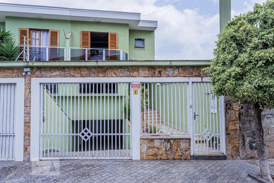 Fachada de casa à venda com 4 quartos, 264m² em Parque São Domingos, São Paulo