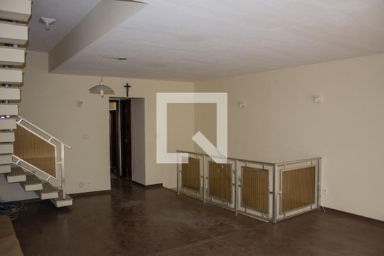 Sala de casa para alugar com 5 quartos, 450m² em Méier, Rio de Janeiro