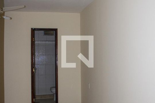 Suíte 01 de casa para alugar com 5 quartos, 450m² em Méier, Rio de Janeiro