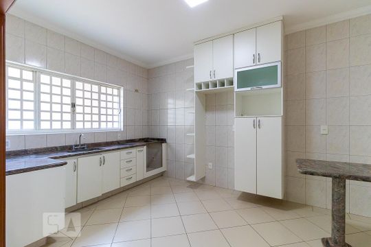 Cozinha de casa para alugar com 3 quartos, 180m² em Jardim Boa Esperança, Campinas