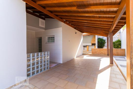 Vagas de garagem de casa para alugar com 3 quartos, 180m² em Jardim Boa Esperança, Campinas