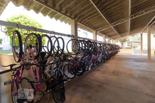 Área comum - Bicicletário de apartamento à venda com 2 quartos, 66m² em Jardim das Bandeiras, Campinas