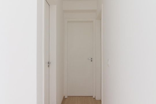 Corredor de apartamento para alugar com 2 quartos, 64m² em Picanço, Guarulhos
