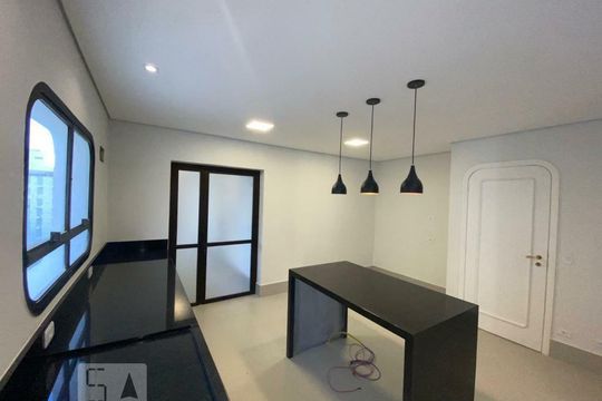 Cozinha de apartamento à venda com 3 quartos, 293m² em Liberdade, São Paulo
