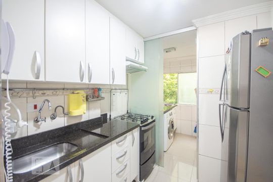 Cozinha de apartamento à venda com 2 quartos, 74m² em Jardim Leonor Mendes de Barros, São Paulo