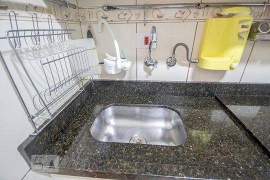 Cozinha de apartamento à venda com 2 quartos, 74m² em Jardim Leonor Mendes de Barros, São Paulo