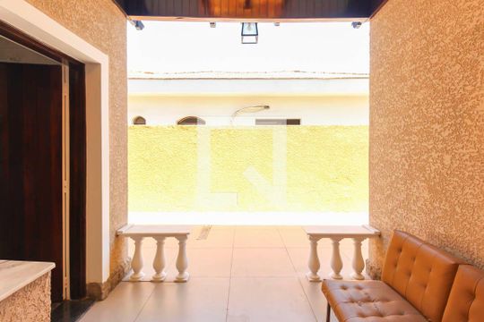 Área comum de casa à venda com 3 quartos, 200m² em Jardim Avelino, São Paulo