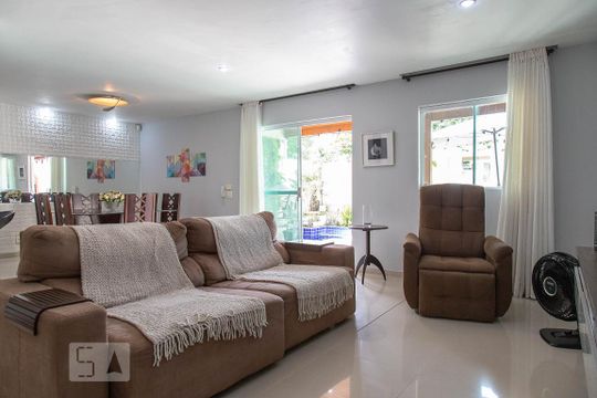 Sala de casa de condomínio à venda com 4 quartos, 315m² em Vargem Pequena, Rio de Janeiro